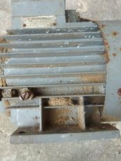 prodám elektro motor 380-220 v  cena 1500 kč