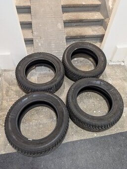 Sada zimních pneumatik Pirelli Scorpion Ice Zero 2 235/60R18