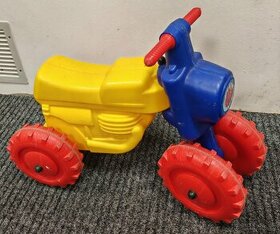 Plastové dětské odrážedlo