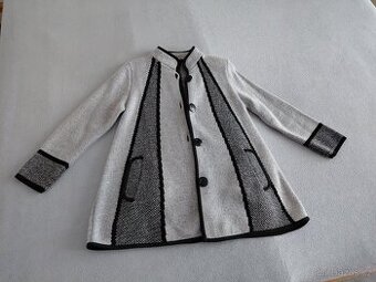 elegantní propínací svetrový kabátek