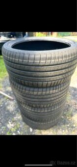 Bridgestone 235/35 R19 sada letní