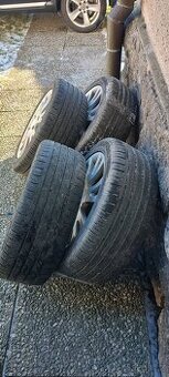 Letni pneu na discich Renaulr