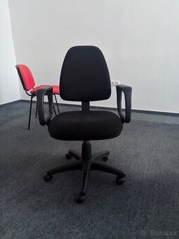 Prodám: Pohodlné kancelářské černé židle