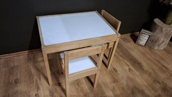 Prodám dětský stoleček a 2 židle