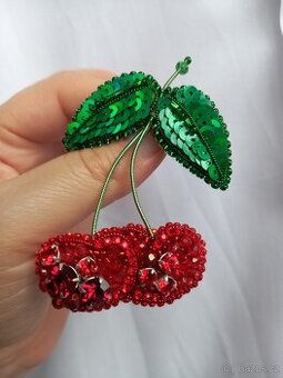 Brože, náušnice, různé druhé. Osobní předání