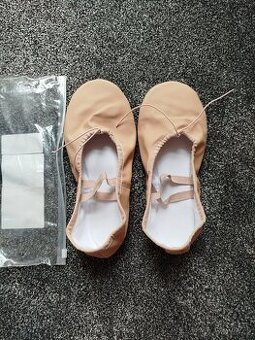 gymnasticke/tanecni boty vel.40