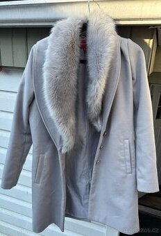 Dámský kabát Guess – vel. S