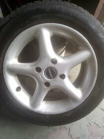 Alu borbet 4x114.3 et35 7j15h2 pneu 195/60/15 7mm