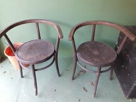 2 kusy židle Fischel cena za obě 999 Kč
