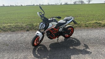 KTM DUKE 390