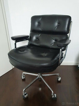 Kancelářská židle Vitra ES 104 Eames
