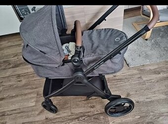 Nádherný kočárek dva v jednom plus autosedačka
