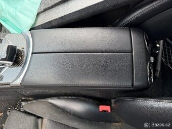 Tapecirunk , Loketní opěrka , Budíky Mercedes W205 S205