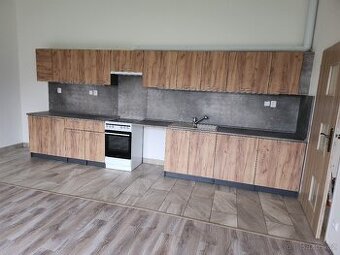 pronájem bytu 3+kk, 64 m2,ulice Husova naproti nádraží