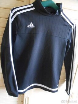 Prodám dětskou sportovní soupravu Adidas