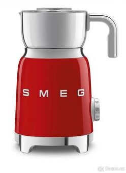 Šlehač mléka SMEG 50's Retro Style 0,6l červený