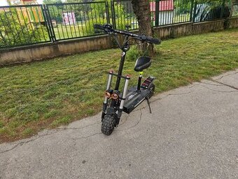 Elektrokoloběžka X DUAL 6000w za 90km/h se sedátkem