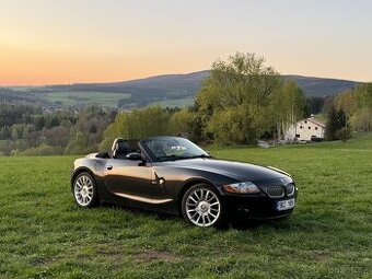 BMW Z4 3.0i E85 manuál