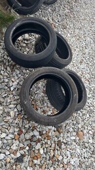 Pneu 275/40 R19 a 245/45 R19