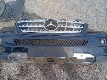 MERCEDES BENZ ML W164 PŘEDNÍ NÁRAZNÍK ČERNÝ KOMPLETNÍ