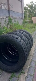 Pneu 235x55 R18