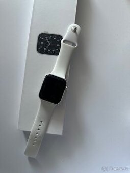 Prodam Apple Watch SE 44mm Silver