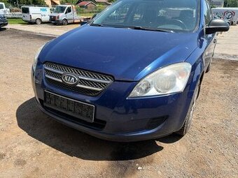 Kia Ceed předek