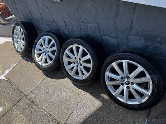 Kola VW 17” s letními pneu Barum Bravuris 3