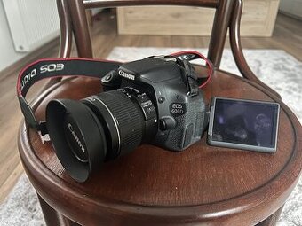 Canon EOS 600D + 18-55 IS