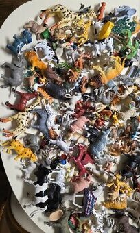 Krabice plná zvířátek