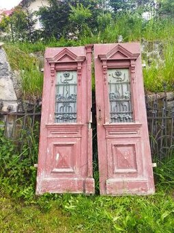 Starožitné vchodové dveře