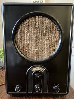 Historické rádio Volksempfänger VE 301 W funkční