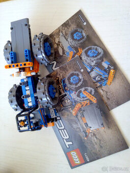 LEGO Technic 42071 Buldozer