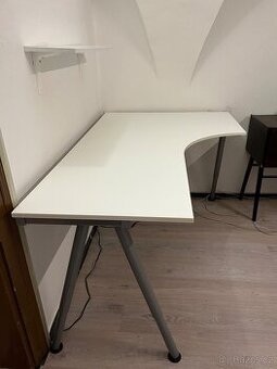 skříně a další nábytek a vybavení - 1