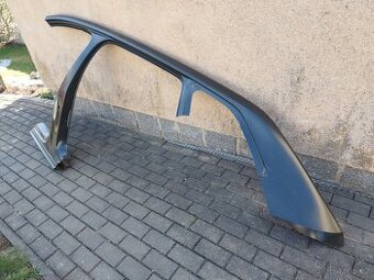 Škoda Superb 2016 levý rám střechy + B sloupek