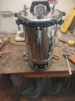 Parní sterilizační autokláv 25l na houby s termostatem