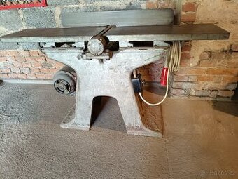 Litinová hoblovka - srovnávačka