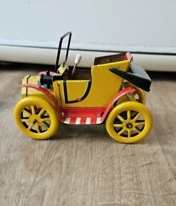 RETRO PLECHOVÉ AUTIČKO