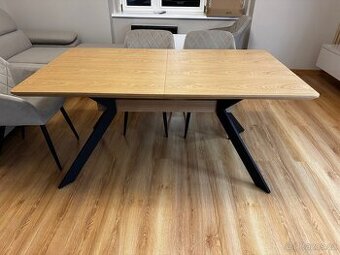 Krásný rozkládací stůl - 1