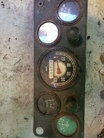 přístrojová deska GAZ 51, ZIL 157