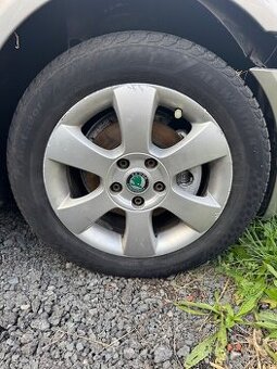 Celorocni sada alu kola r16 205/55 original Skoda Octavia