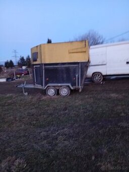 Přívěs na koně