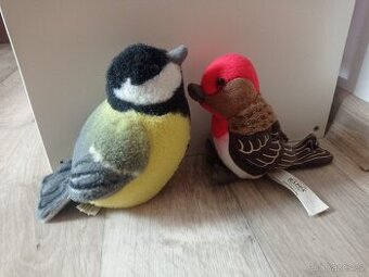 Zpívající plyšový ptáček