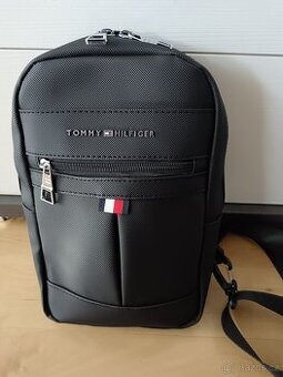 Tommy Hilfiger batůžek
