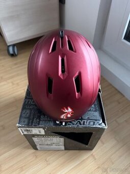 Prodám panskou lyžařskou helmu Salomon