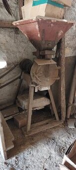 Kamenný šrotovník