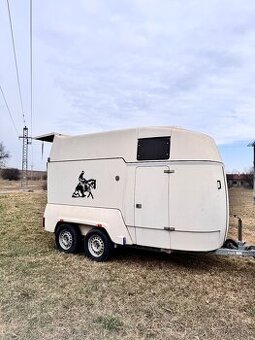 Prodám přepravník na 2 koně Mustang