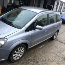 Opel Zafira B zadní světlo dveře sklo sedačka