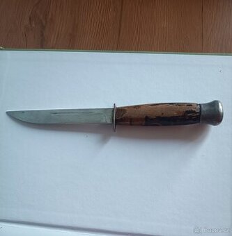 Starý lovecký nůž