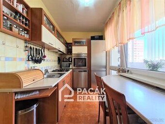 Prodej zrekonstruovaného bytu 3+1 se třemi lodžiemi  v Olomo